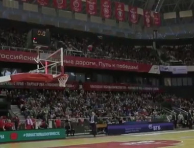 Βίντεο: Ένα μαγικό καλάθι σε αγώνα στη Ρωσία!